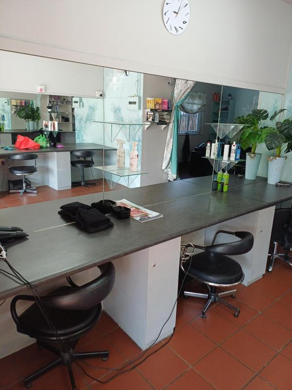 To Let Commercial Property for Rent in Gonubie Eastern Cape